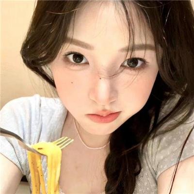 不再托腮遐思